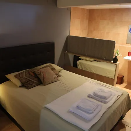 El Cedre Blau Vivienda Con Piscina En * Granollers