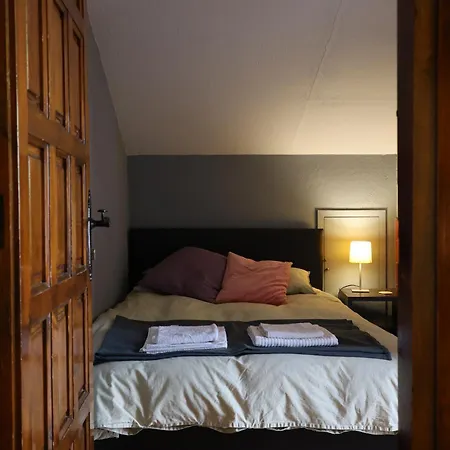 El Cedre Blau Vivienda Con Piscina En * Granollers